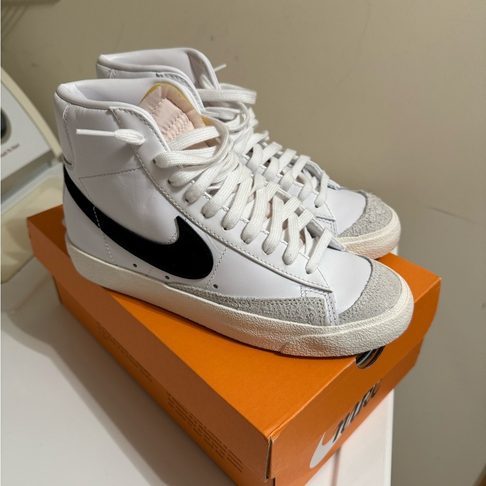 Nike Blazer Mid ‘77